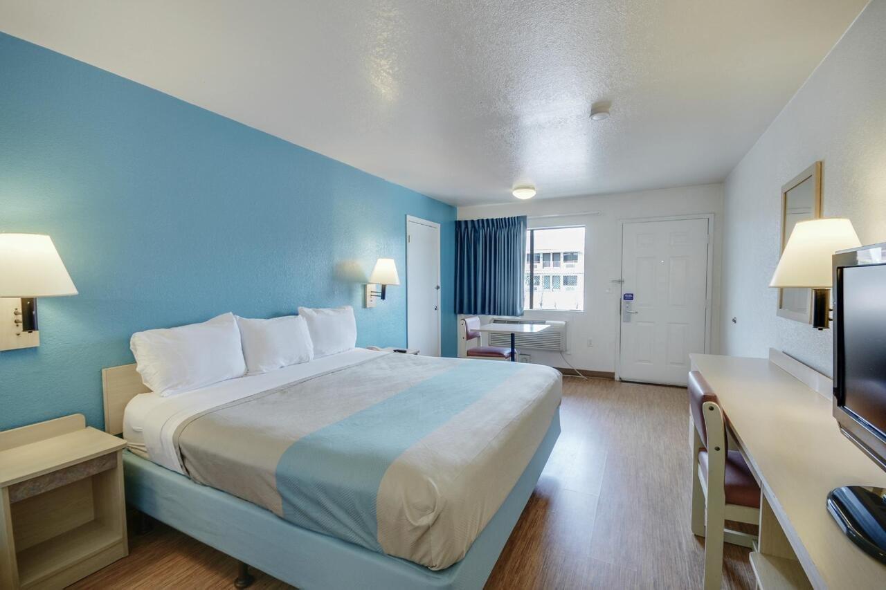 Motel 6-Webster, Tx - Houston - Nasa Lake Eksteriør billede
