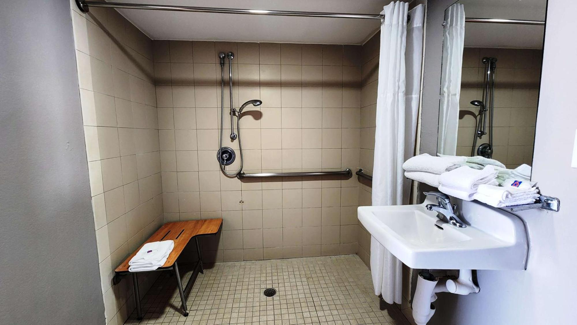 Motel 6-Webster, Tx - Houston - Nasa Lake Eksteriør billede