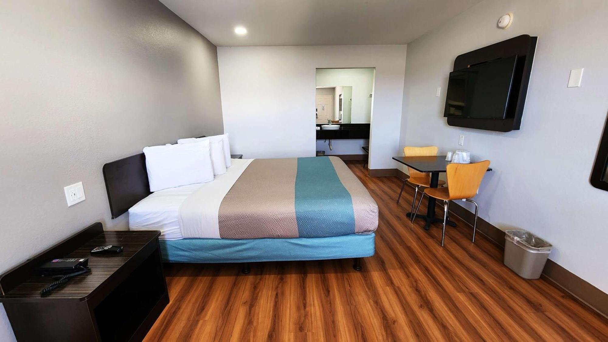 Motel 6-Webster, Tx - Houston - Nasa Lake Eksteriør billede