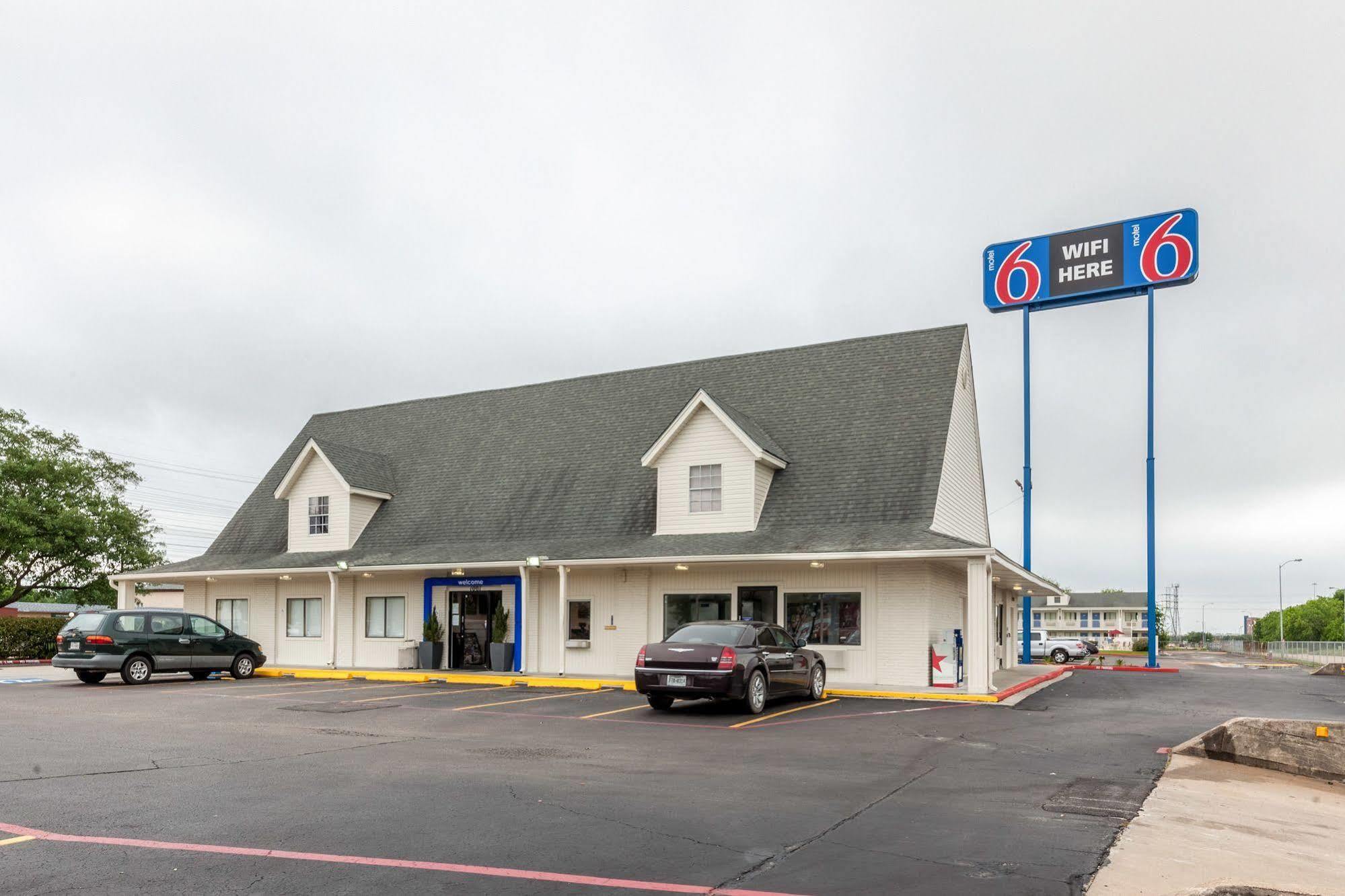 Motel 6-Webster, Tx - Houston - Nasa Lake Eksteriør billede